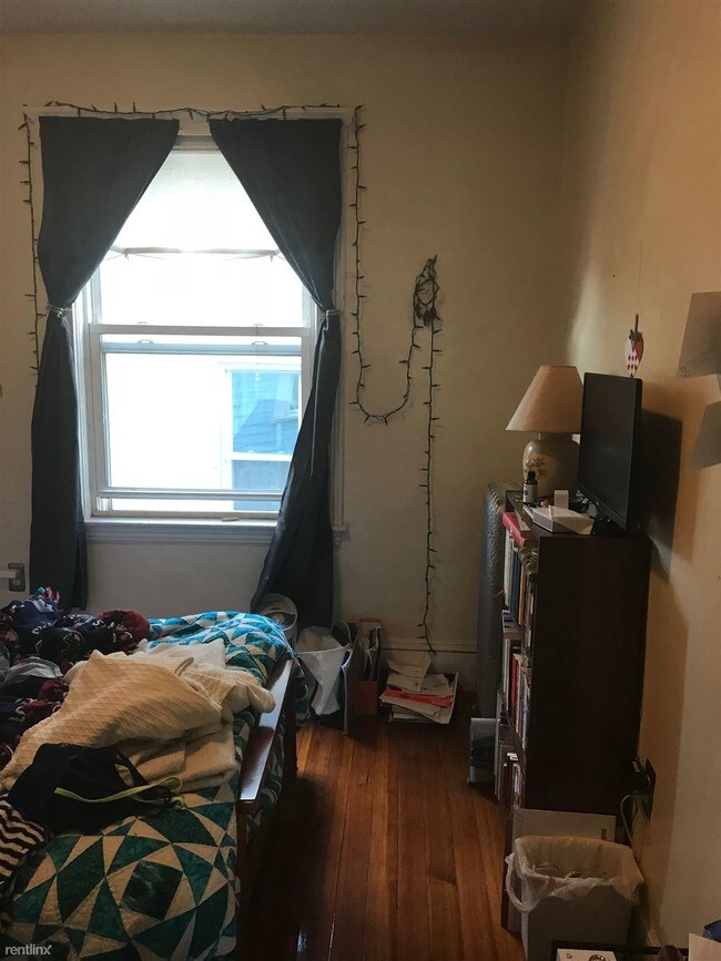 Foto del edificio - 3 br, 1 bath  - 17 Mount Ida Rd # 2-HOUSE