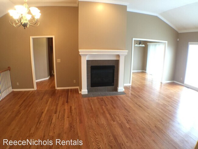 Building Photo - 3 br, 3 bath House - 6422 W 134th Terr