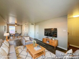 Foto del edificio - 2802 Lasses Blvd