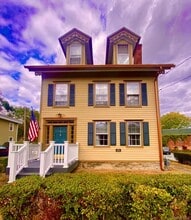 Building Photo - 6 Willow Ave