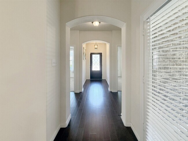 Building Photo - 2064 Barx Dr