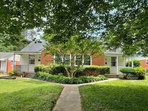 Building Photo - 1318 Richmond Pl