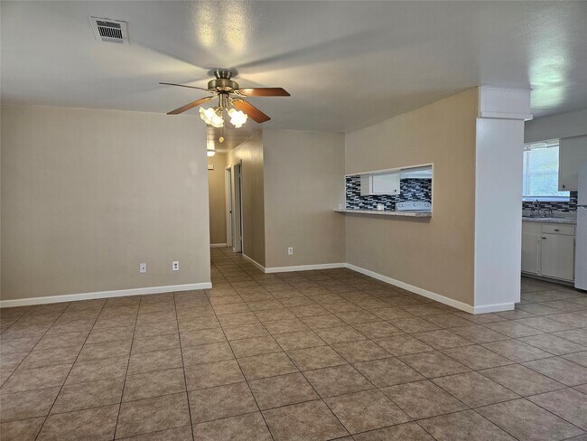 Foto del edificio - 207 Shadow Oaks Dr