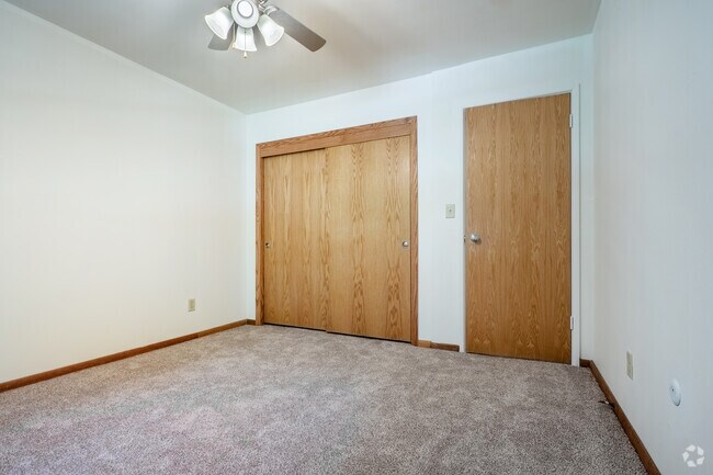 1 habitación, 1 baño - 600 pies cuadrados - Dormitorio - Parkview Apartments