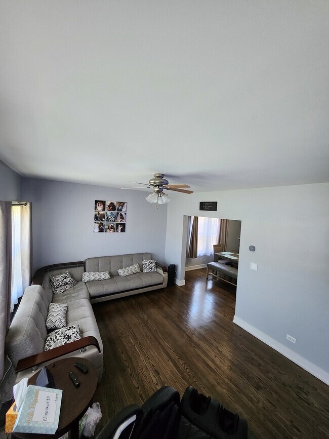 Foto del edificio - 130 Bellwood Ave