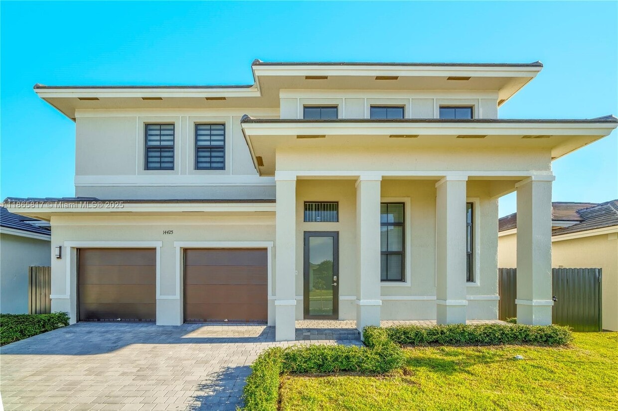 Foto principal - 14425 SW 13th Terrace