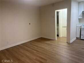 Building Photo - 144 W Hillsdale St