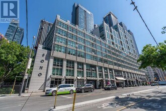 Building Photo - 350 Wellington St W