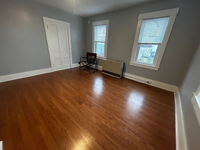 Foto del edificio - $1475/mo - 1 Bedroom on the Second Floor w...