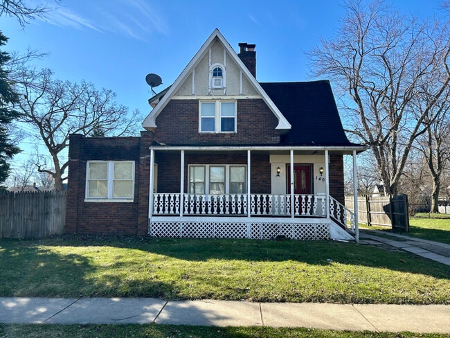 Building Photo - 1407 Strong Ave