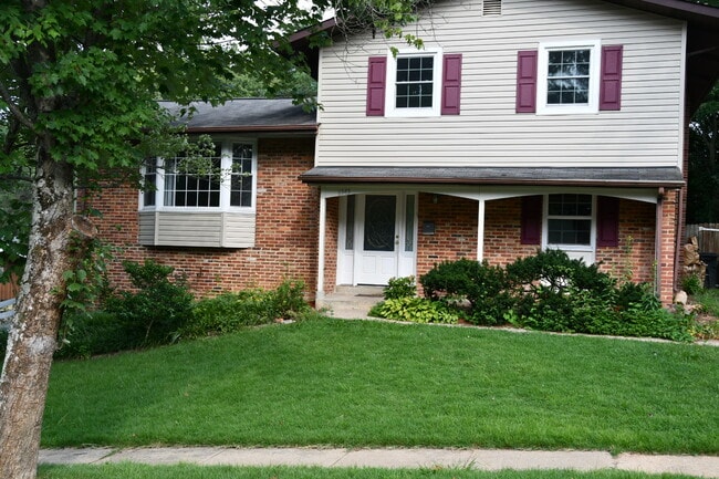 Building Photo - 6943 Nashville Rd