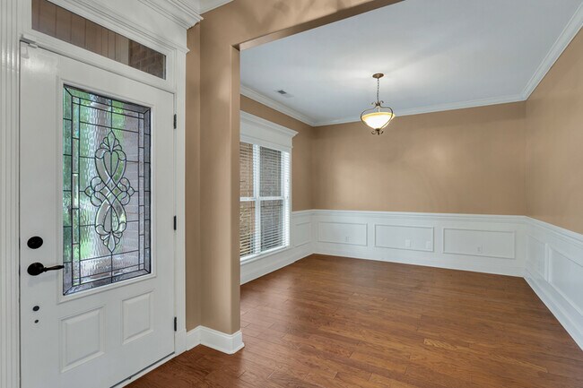 Building Photo - 204 Johnny Barber Dr