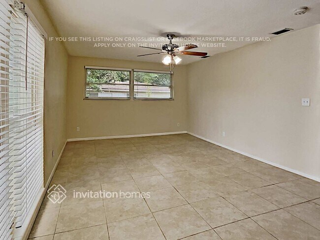 Building Photo - 207 Redwood Ave