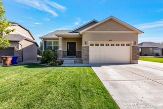 Building Photo - 3091 Sandpiper Rd