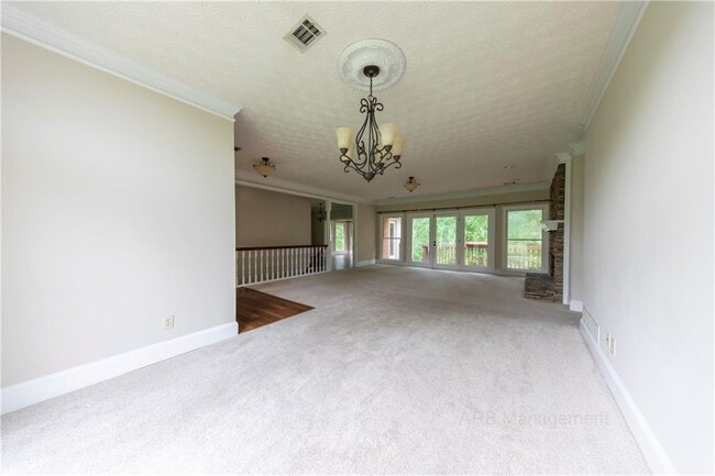 Foto del edificio - 2267 Bascomb Carmel Rd