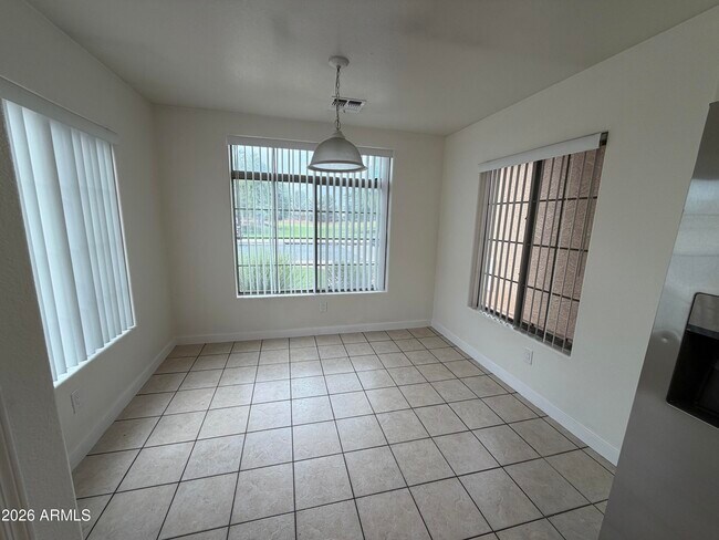 Foto del edificio - 12710 W Ash St