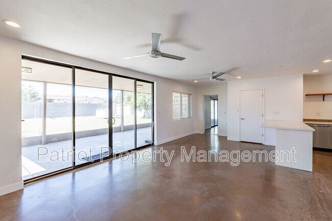 Foto del edificio - 3922 E Fairmount Ave