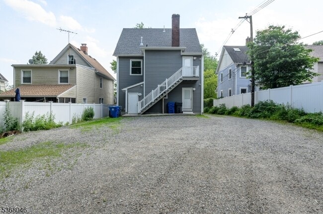 Building Photo - 32 Woodland Ave