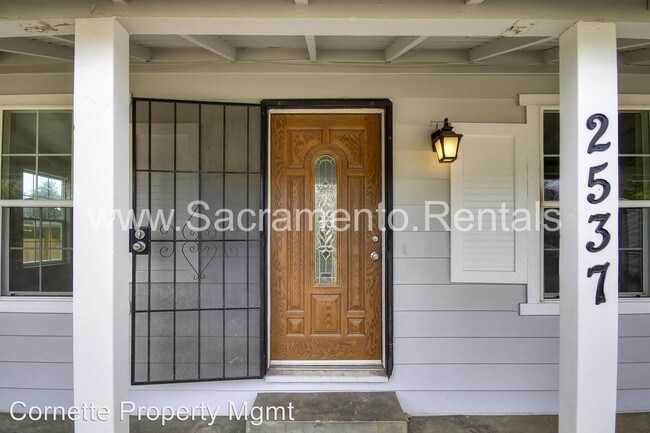 Foto del edificio - 3 br, 2 bath House - 2537 Taft Street
