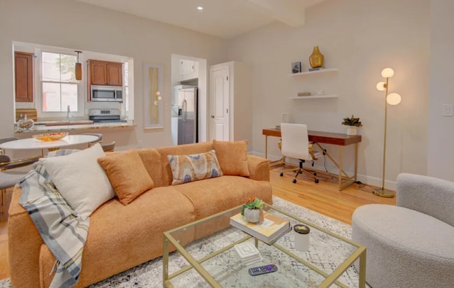 Photo - 208 T St NE Townhome