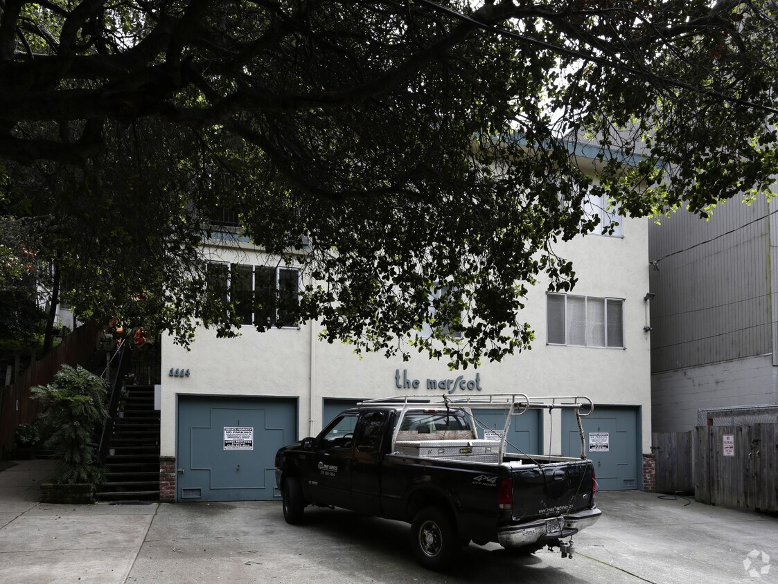 Foto del edificio - The Mascort