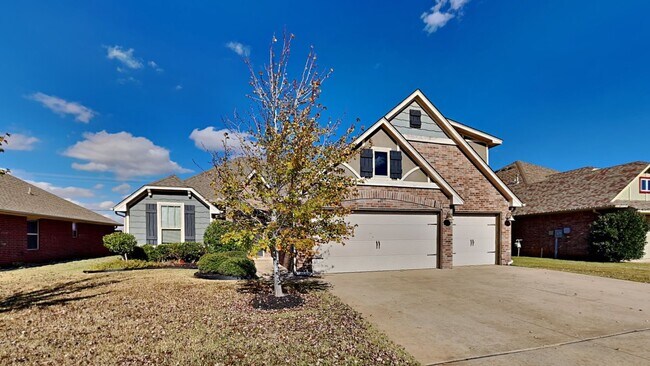 Foto del edificio - Luxury 4 Bedroom 3 Bath with Bonus Room in Deer Creek Schools - Storm Shelter