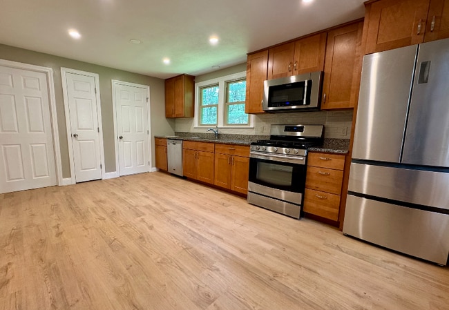 Photo - 4 Link St Townhome