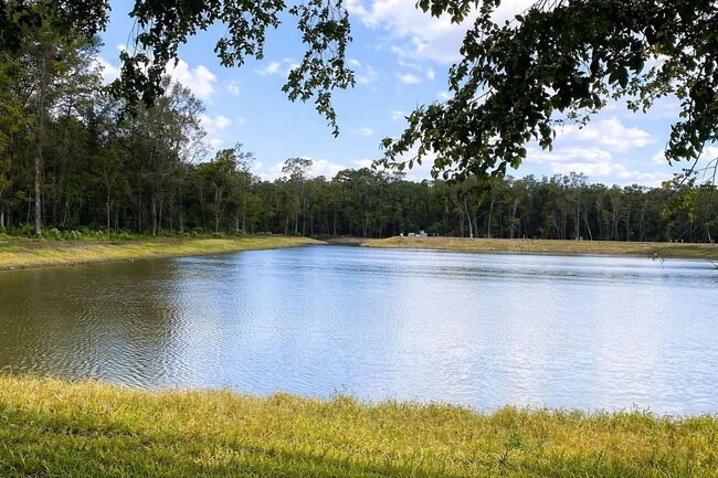 Photo - 1BR/1BA Upstairs Condo for Lease in Gated Chatsworth Court!