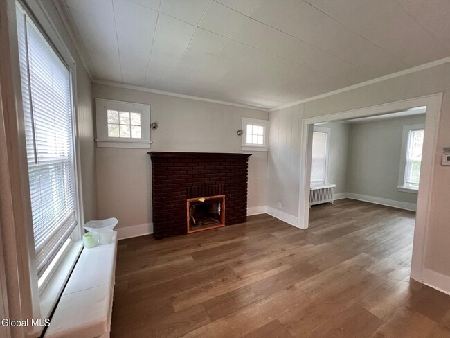 Building Photo - 1534 Central Ave