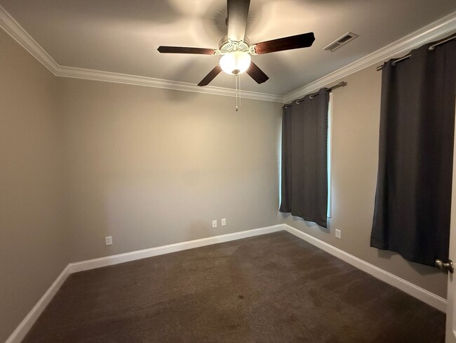 Foto del edificio - 4 Bedroom in South Huntsville