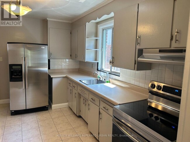 Building Photo - 141 Bogert Ave