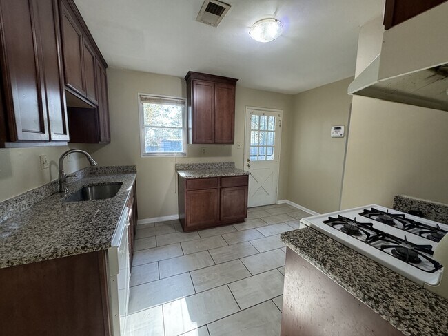 Foto del edificio - 4967 Sea Isle Rd