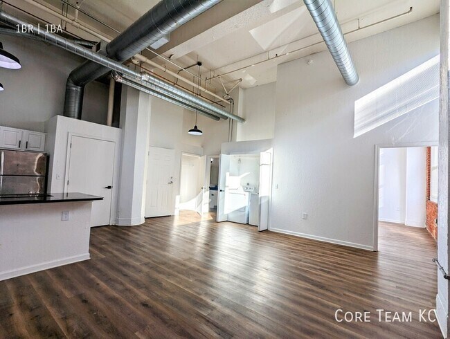 Foto del edificio - 934 Broadway Blvd