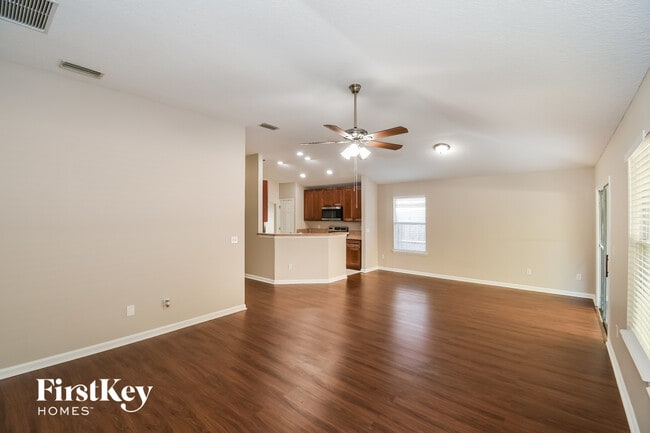 Foto del edificio - 1088 Beckingham Dr