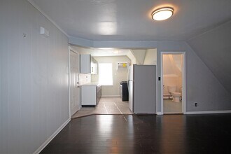 Building Photo - 24-26-26 E 32nd St