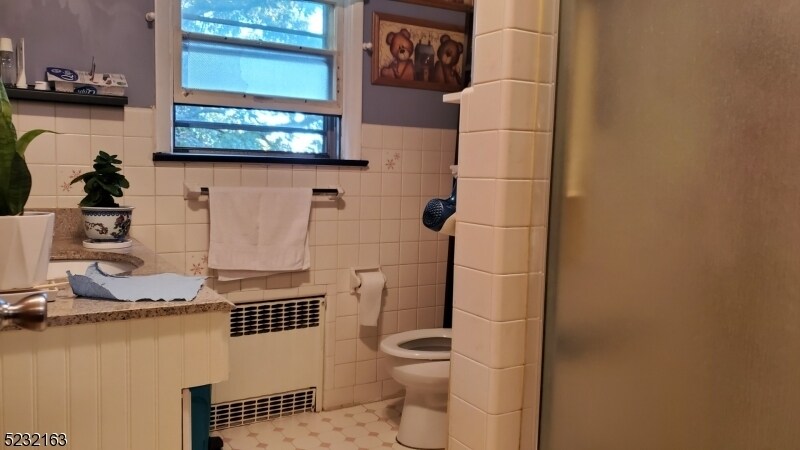 Primary Photo - 72 N Farview Ave