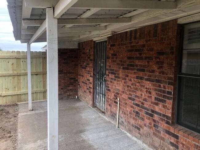 Foto del edificio - 1903 Birch St