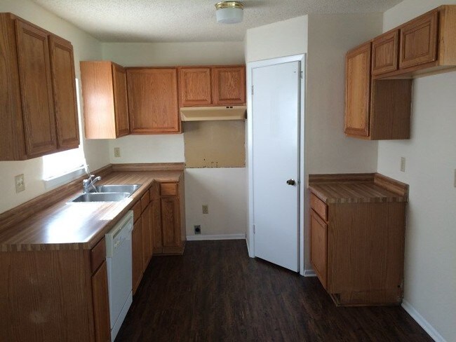 Building Photo - 2311 Frontier Trl