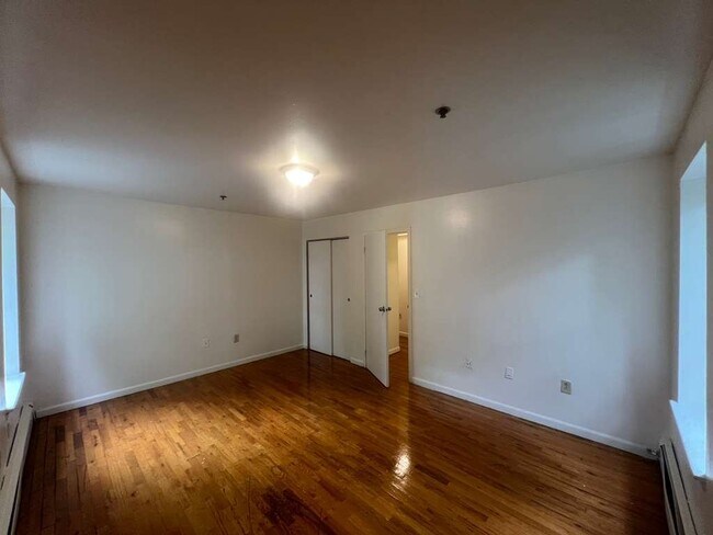 Building Photo - 503 Elizabeth Ave