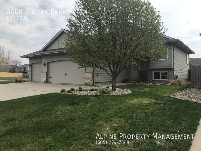 Building Photo - 5 Bed/3 Bath West Side Home For Rent!