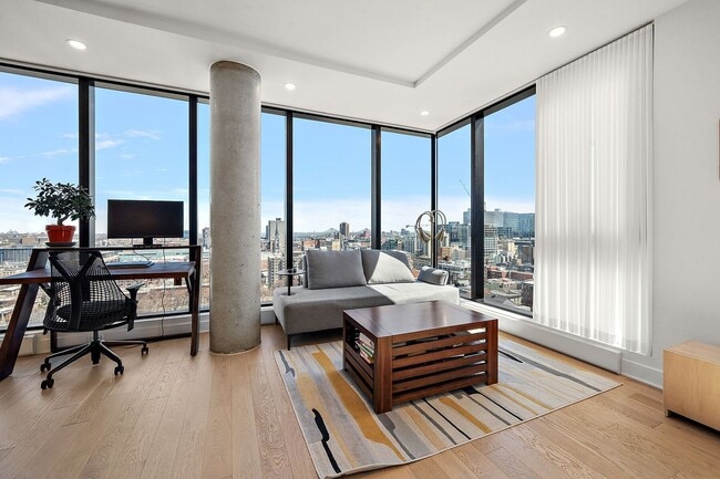 Building Photo - 1 Blvd. De Maisonneuve Ouest