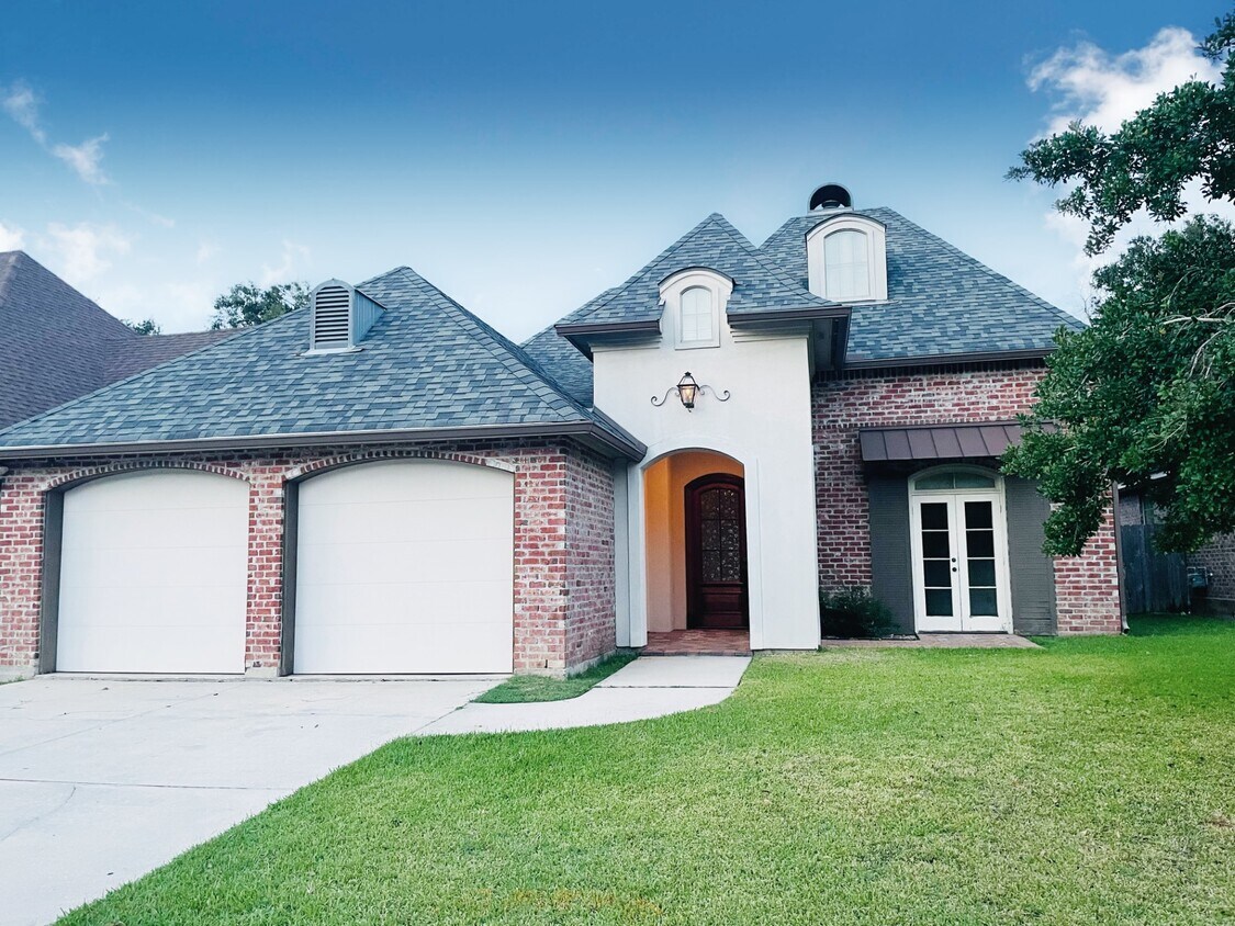 Foto principal - 203 Metairie Ct