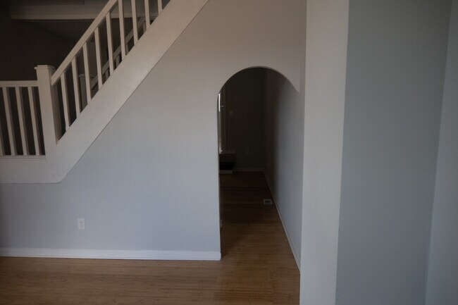 Building Photo - 1704 N Regester St
