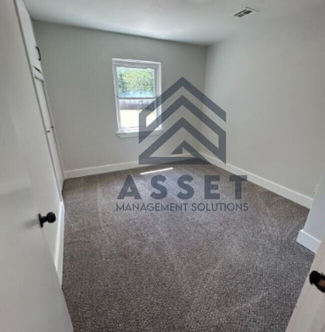 Foto del edificio - 2116 Westchester Dr