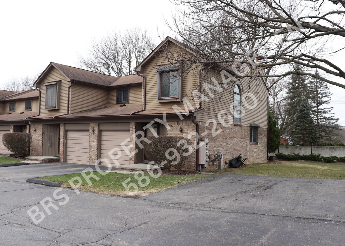 Primary Photo - 3 BEDROOM 2.5 BATH CONDO