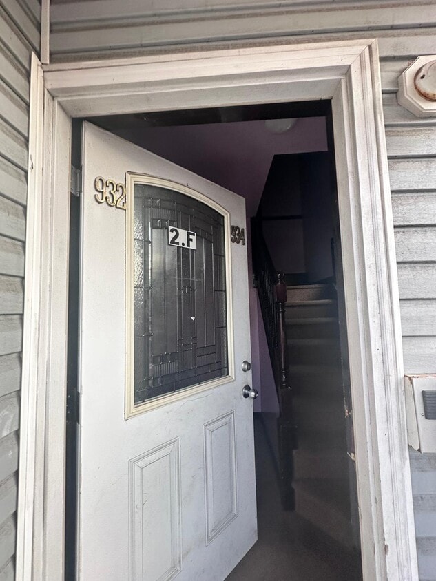 Primary Photo - 932 Olive St