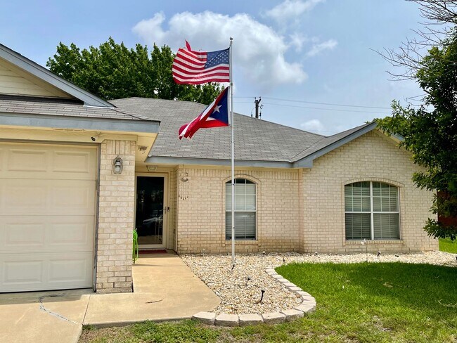 Foto del edificio - 3107 Woodrow Dr