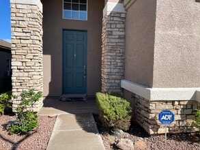 Building Photo - 170 Arches Ct