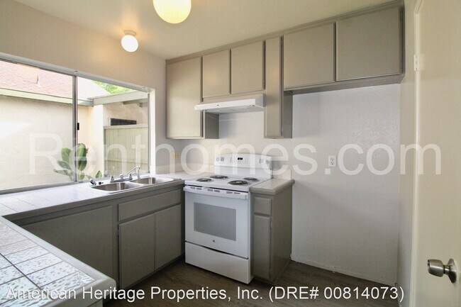 Building Photo - 2 br, 1 bath House - 9010 Flanders Drive