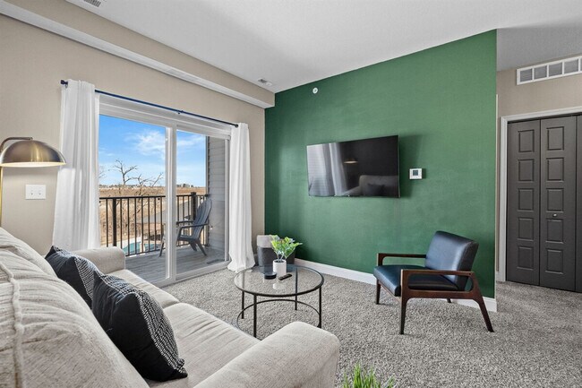 Foto del edificio - 8350 Cascade Ave